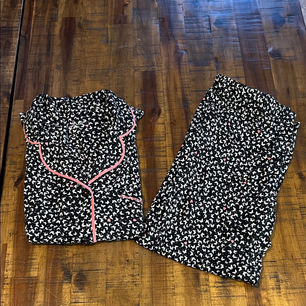 Cuddl Duds Black Pajama Set with Pink Trim and White Print